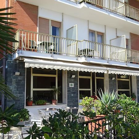 Hotel Ambassador 莱圭利亚 外观 照片