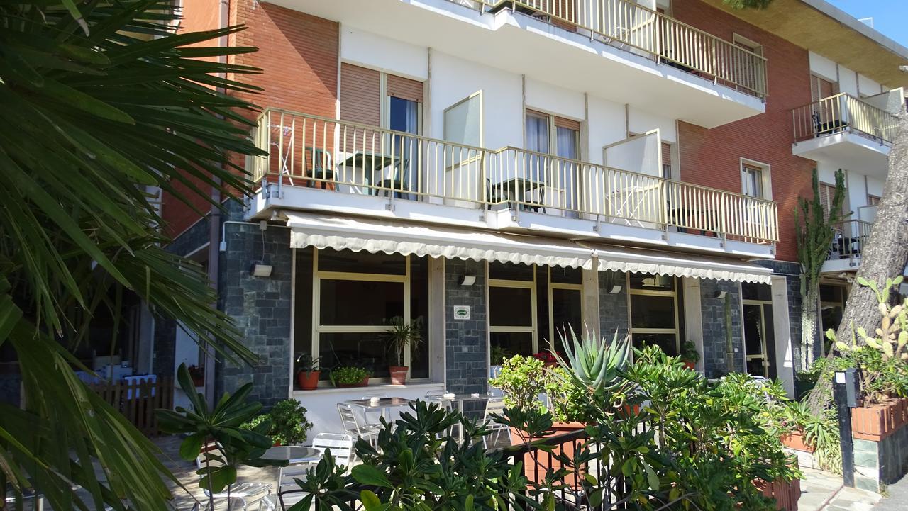 Hotel Ambassador 莱圭利亚 外观 照片